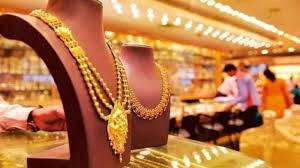  Gold Price Today: सोना 54000 के करीब पहुंचा, चांदी में 2005 रुपये की उछाल