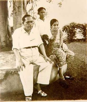  Dr Babasaheb Ambedkar with his wife Dr Savita Ambedkar, helper Sudama and their pet dog