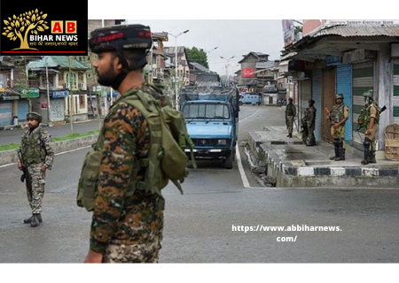  श्रीनगर में पुलिस चौकी पर हुए आतंकी हमले में घायल हुए जवान व नागरिक