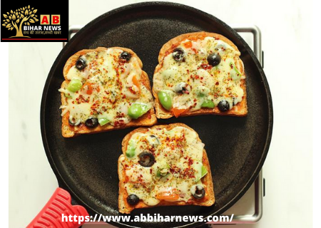  अगर आप pizza के शौक़ीन हैं तो एक बार bread pizza ज़रूर try करें