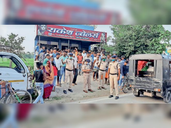  वैशाली के पातेपुर में ज्वैलर्स दुकान में लाखो की लूट, अपराधी फरार