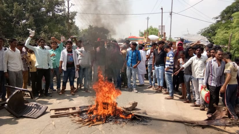  बिहार : छेड़खानी का विरोध करने पर बदमाशों ने एक कोचिंग पर किया हमला, संचालक समेत कई छात्र जख्मी