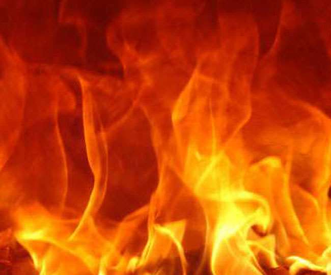  Breaking News : सासाराम में एक लड़की के साथ छेड़खानी का विरोध किया तो पेट्रोल डालकर छिड़कर जला दिया घर