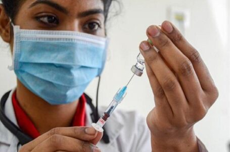 कोरोना के नए वेरिएंट BF.7 के खिलाफ कितनी कारगर है पुरानी Vaccine, जानें