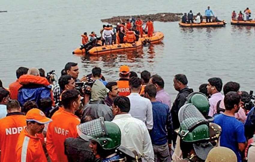  सोनपुर न्यूज़: तीर्थयात्रियों से भरी नाव गंगा नदी में फंसी, 300 लोग डूबते-डूबते बचे