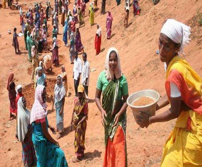 बिहार में मजदूरों की न्यूनतम मजदूरी बढ़ी, एक अक्टूबर से नई दर लागू, श्रम संसाधन विकास ने जारी किया अधिसूचना - Latest Bihar News| Current News of Bihar| Patna Bihar ...