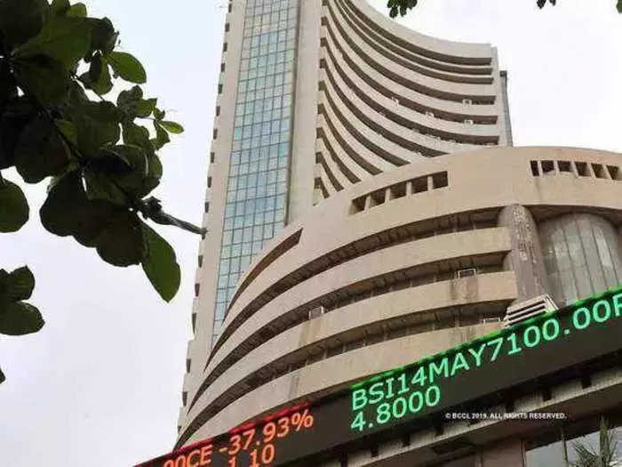  दशहरा के छुट्टी के कारण शेयर बाजार आज रहेगा बंद, गुरुवार को BSE सेंसेक्स 569 अंक उछलकर नई ऊंचाई पर हुआ बंद, देखें