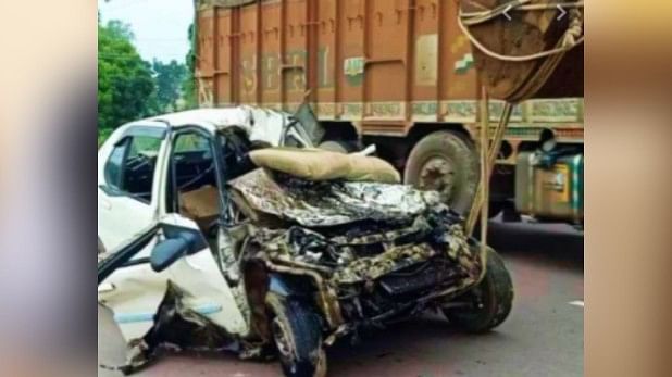  Road Accident: गया में दर्दनाक सड़क हादसा, कार और ट्रक की टक्कर में बाप बेटे समेत तीन लोगों की मौत