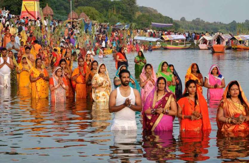  बिहार के विभिन्न जिलों में छठ के दिन डूबने से 35 लोगों की मौत, कई लापता