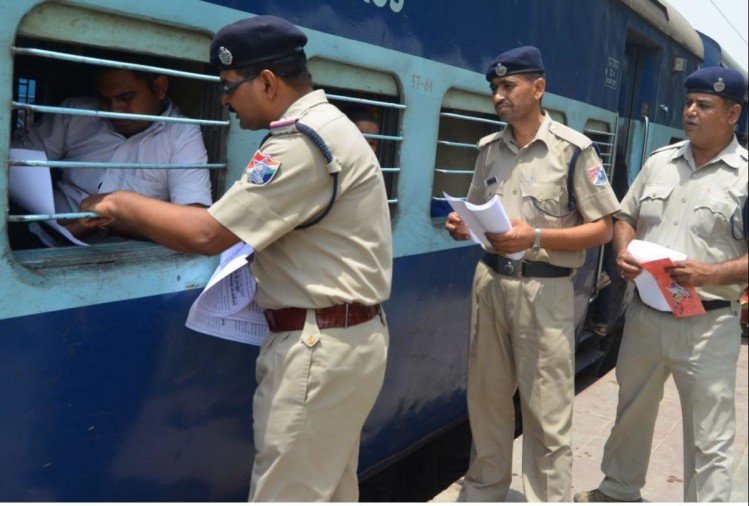  बिहार : ट्रेनों में यात्रियों के  सामान लूटने वालों पर नकेल कसने के लिए RPF चलाएगी विशेष जागरूकता अभियान