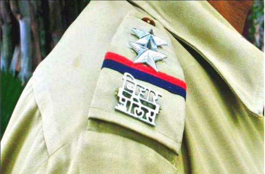  बिहार : खाकी वर्दी हो रहा दागदार, पुलिसकर्मियों पर शराब तस्करी से लेकर जमीन हड़पने तक का आरोप