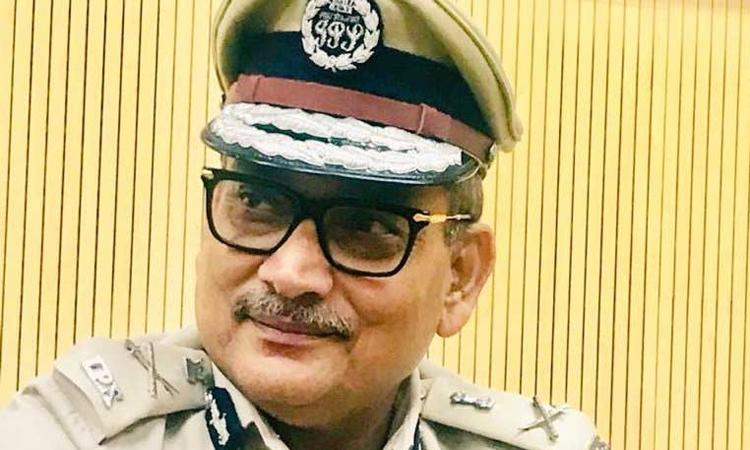  बिहार : गंभीर आपराधिक मामलों में शामिल अपराधियों की गिरफ्तारी के लिए,  DGP S.K सिंघल ने सभी जिलों में सशस्त्र बल बनाने का दिया आदेश