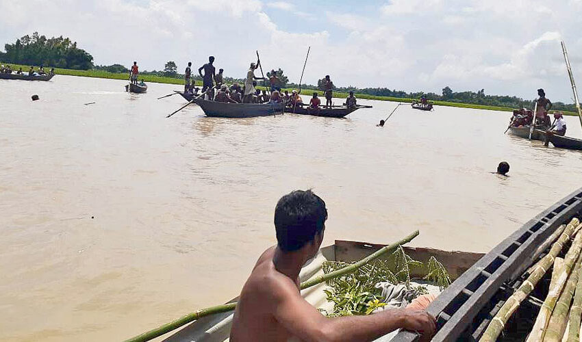  मोतिहारी में दर्दनाक हादसा, विडियो बनाने के चक्कर में पलटी नाव, तीन बच्चे लापता, दो को बचा लिया गया