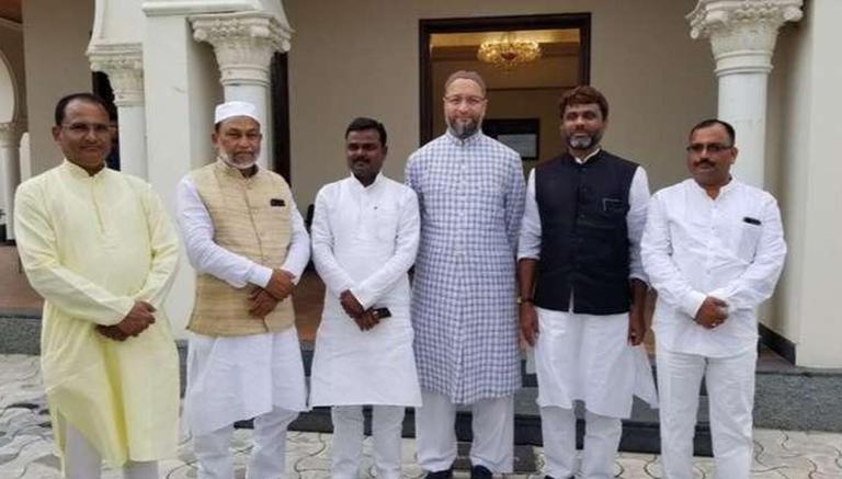  बिहार : असदुद्दीन ओवैसी को लगा बड़ा झटका, AIMIM के 5 में से 4 विधायक RJD में शामिल