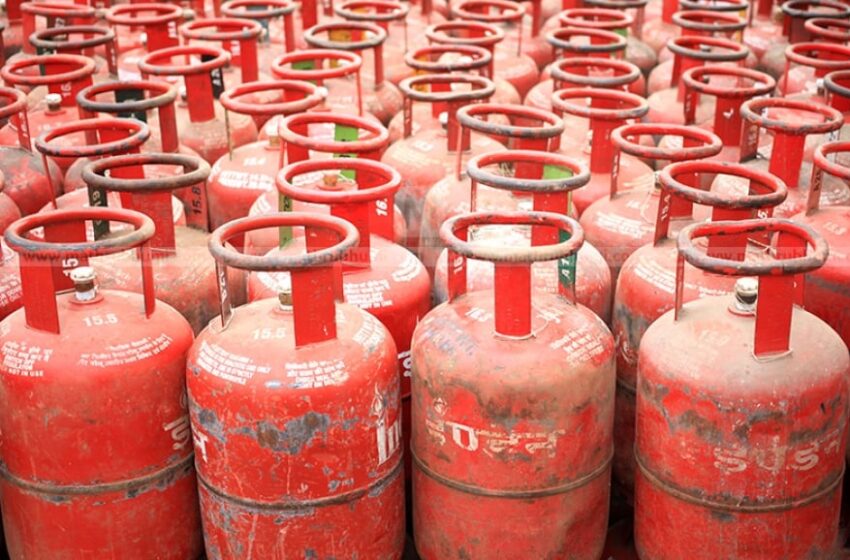  LPG Latest Price : सस्ता हुआ LPG गैस सिलेंडर, आज से 100 रूपये से भी ज्यादा कम हुए दाम