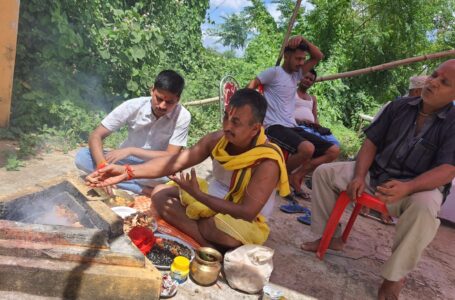 राजद सुप्रीमो लालू प्रसाद यादव के स्वास्थ्य लाभ के लिए 12 घंटे की पूजा अर्चना