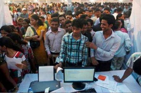 केन्द्र सरकार का “रोजगार मेला” बेरोजगार नौजवानों के साथ भद्दा मजाक:राजद प्रवक्ता चित्तरंजन गगन