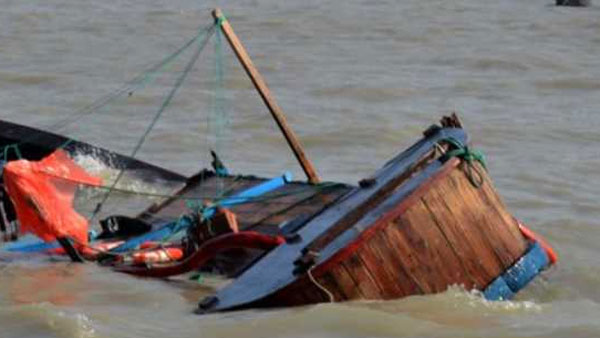  बगहा के पास गंडक नदी में नाव पलटने से 6 लोग डूबे, सभी लापता, रेस्क्यू ऑपरेशन जारी 