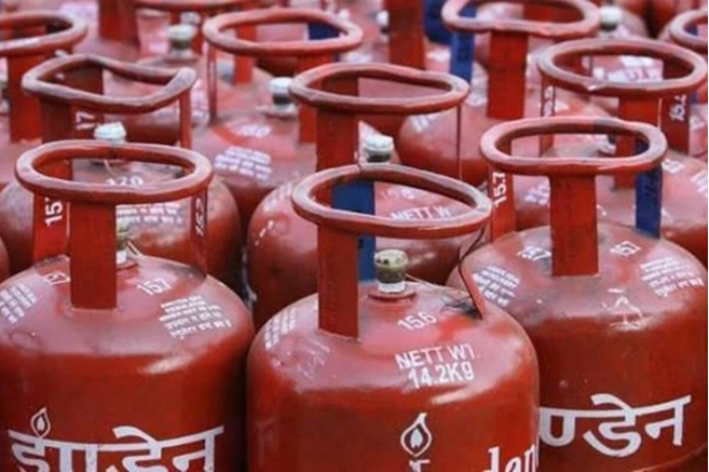  LPG स‍िलेंडर में सरकार ने क‍िया बड़ा बदलाव, देश के हर ग्राहक को म‍िलेगा लाभ