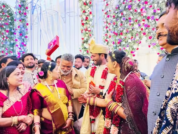  Surbhi Anand Wedding: आनंद  मोहन की बेटी सुरिभ आनंद की शादी में CM नीतीश समेत बिहार के कई दिग्गज नेता पहुंचे