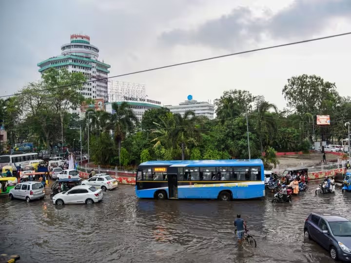  Bihar Weather:बिहार के कई जिलों में ओलावृष्टि के साथ हुई बारिश, तेज बारिश से पूरा पटना जलमग्न