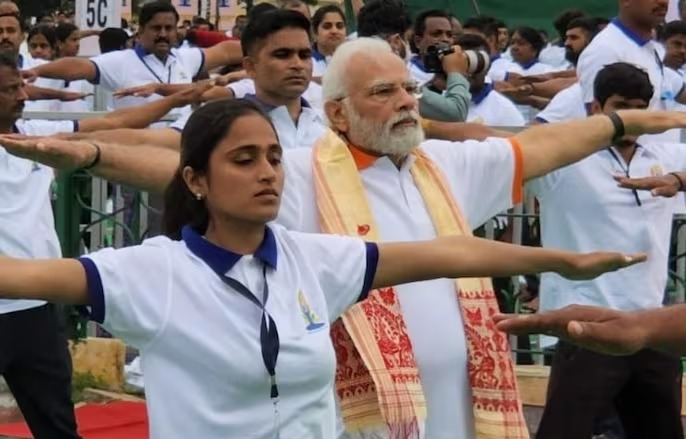  International Yoga Day:योग दिवस के मौके पर अमेरिका से प्रधानमंत्री मोदी ने देशवासियों को किया संबोधित, कही बड़ी बात