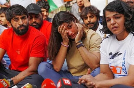 Wrestlers Protest:पहलवानों का आंदोलन जारी, बबीता फोगाट ने विपक्ष पर रेसलर्स को इस्तेमाल करने का लगाया आरोप 