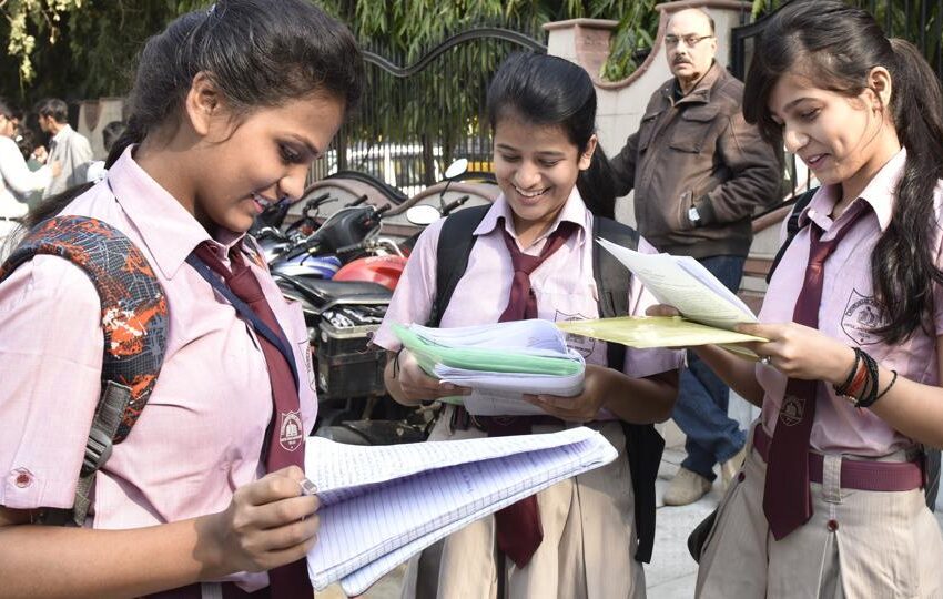  CBSE ने 2024 परीक्षा के लिए संशोधित कार्यक्रम जारी, विषय में बदलाव के लिए 31 अगस्त तक कर सकते है आवेदन