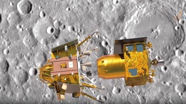  Chandrayaan 3: लैंडर मॉड्यूल के प्रोपल्शन मॉड्यूल से अलग होने के ठीक बाद चंद्रयान-3 की पहली तस्वीर आई सामने