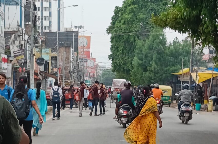  पटना में पिछले 4 दिनों से ऑटो हड़ताल के बाद अब पटना बंद, लोग परेशान, पैदल चलने पर मजबूर