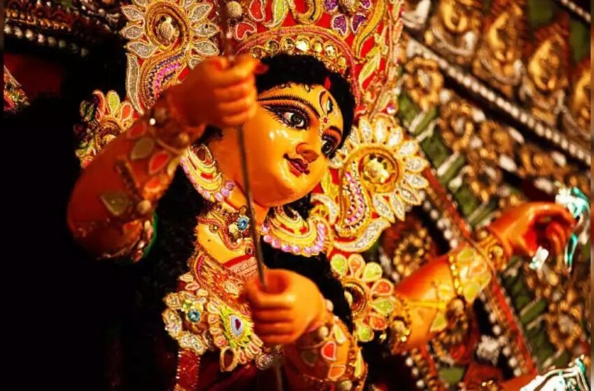  Shardiya Navratri 2023: हाथी पर आएंगी मां दुर्गा और मुर्गे पर होगी विदाई, कल यानी 15 अक्टूबर से शुरू