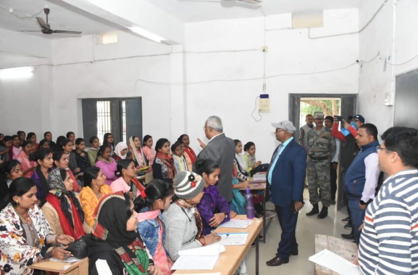  दरभंगा:मिथिला विश्वविद्यालय के कुलसचिव द्वारा सी.एम. कॉलेज निरीक्षण