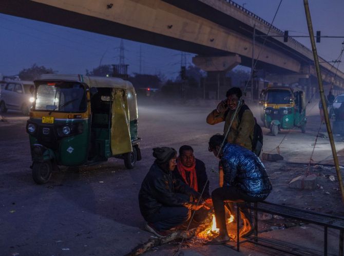  Bihar Weather: बिहार में शीतलहर और कुहासे के बीच इन जिलों में बारिश को लेकर अलर्ट जारी