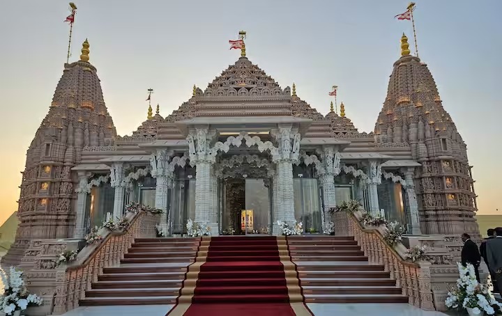  Abu Dhabi Mandir:बसंत पंचमी पर PM नरेंद्र मोदी ने किया आबू धाबी में हिंदू मंदिर का उद्घाटन 