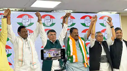  Bihar News: BJP सांसद अजय निषाद ने ज्वाइन की कांग्रेस, पार्टी पर लगाया गंभीर आरोप