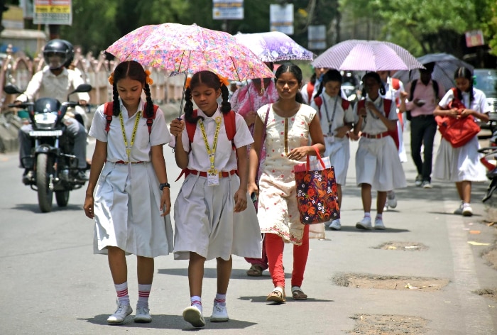  Bihar Weather News: पटना में भीषण गर्मी में बच्चों को स्कूल से लाने ले जाने लेकर DM ने जारी किया आदेश