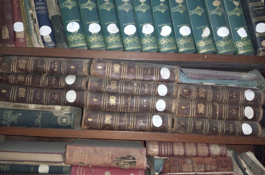  पटना कॉलेज लाइब्रेरी में किताबों के रख रखाव की स्थिति बहुत खराब, राज्यपाल ने जाहिर की चिंता