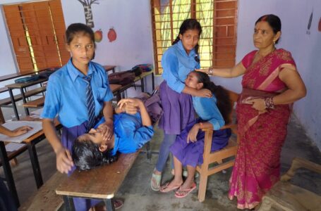 बिहार में भीषण गर्मी की वजह से कई स्कूल के बच्चे बीमार, तेजस्वी यादव ने नीतीश सरकार को कहा…