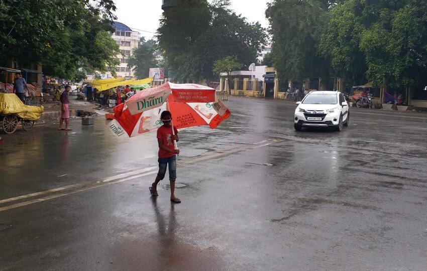  Bihar Weather:  बिहार में तेज बारिश और वज्रपात का येलो अलर्ट जारी, कई जिलों में भारी बारिश की संभवना