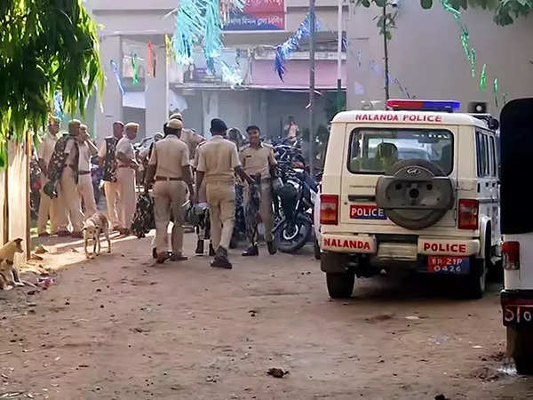  Bihar News: नालंदा में दो पक्ष आपस में भिड़े, मारपीट में 3 घायल, 4 लोगों गिरफ्तार